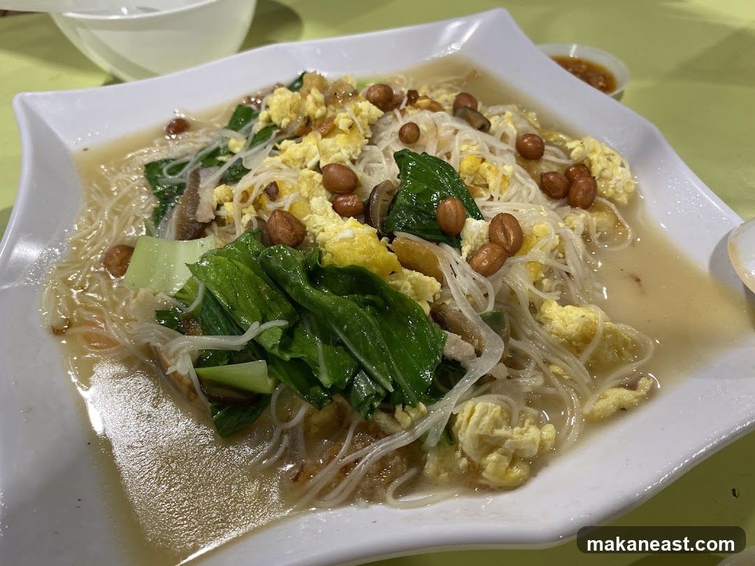 Noodles with Vegetables and Peanuts