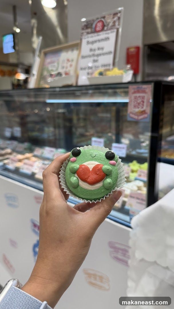 Frog Macaron
