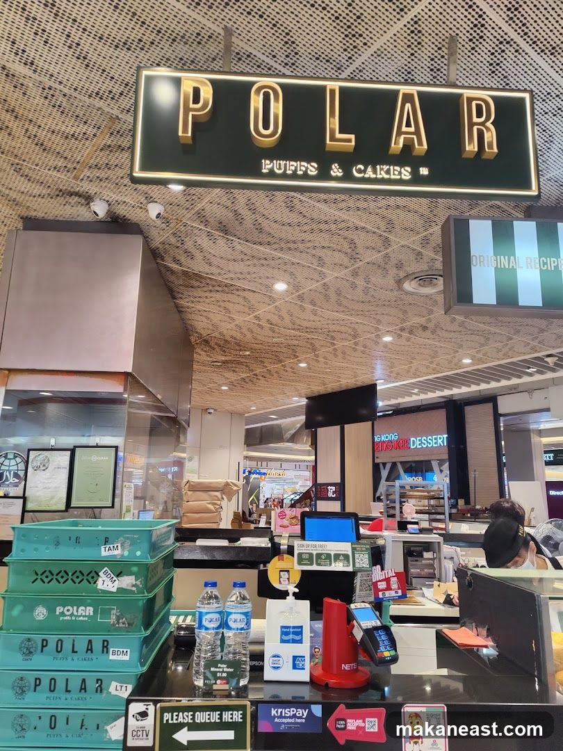 Polar Puffs & Cakes Counter
