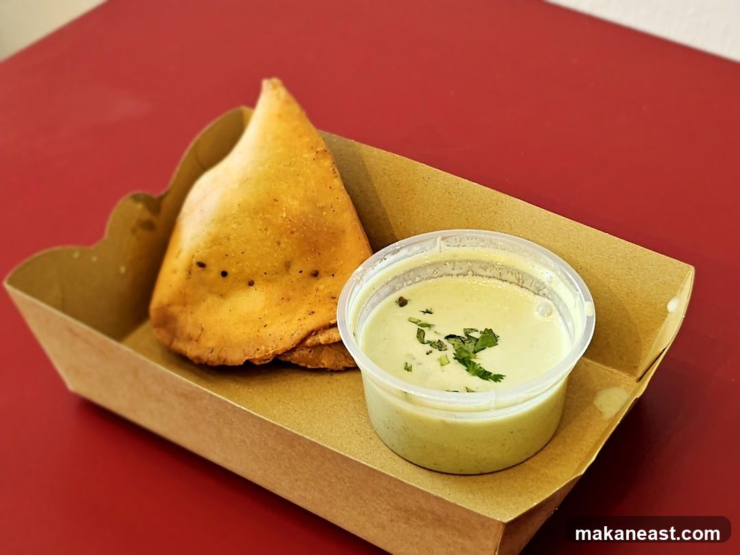Samosa with Chutney