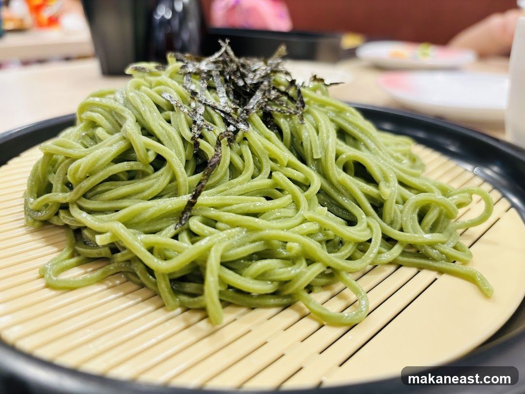 Green Noodles with Seaweed