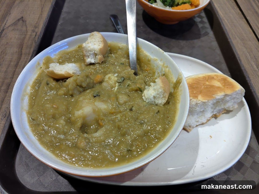 Split Pea Soup with Bread