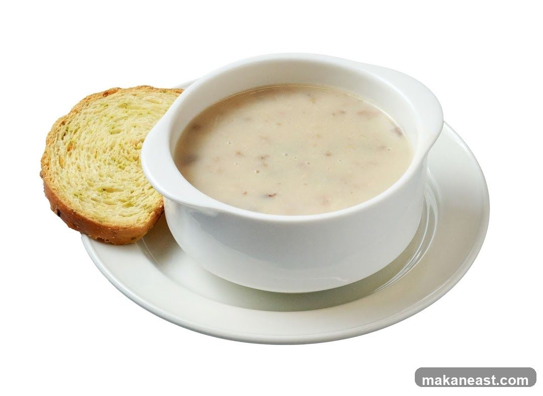 Creamy Mushroom Soup with Toast