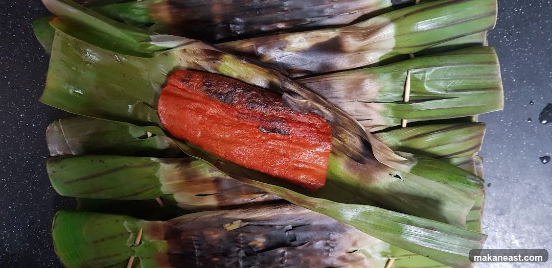 Grilled Fish in Banana Leaves
