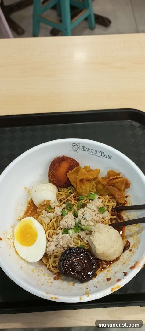 Noodles with Toppings