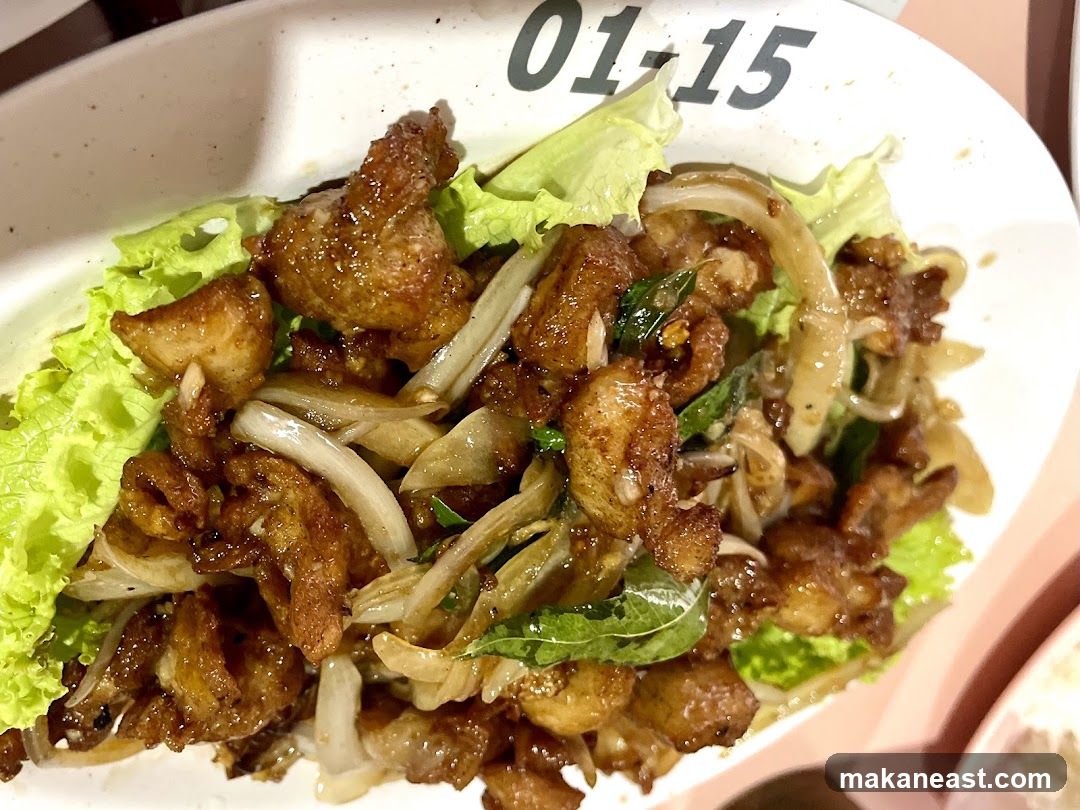 Fried Chicken with Onions and Lettuce