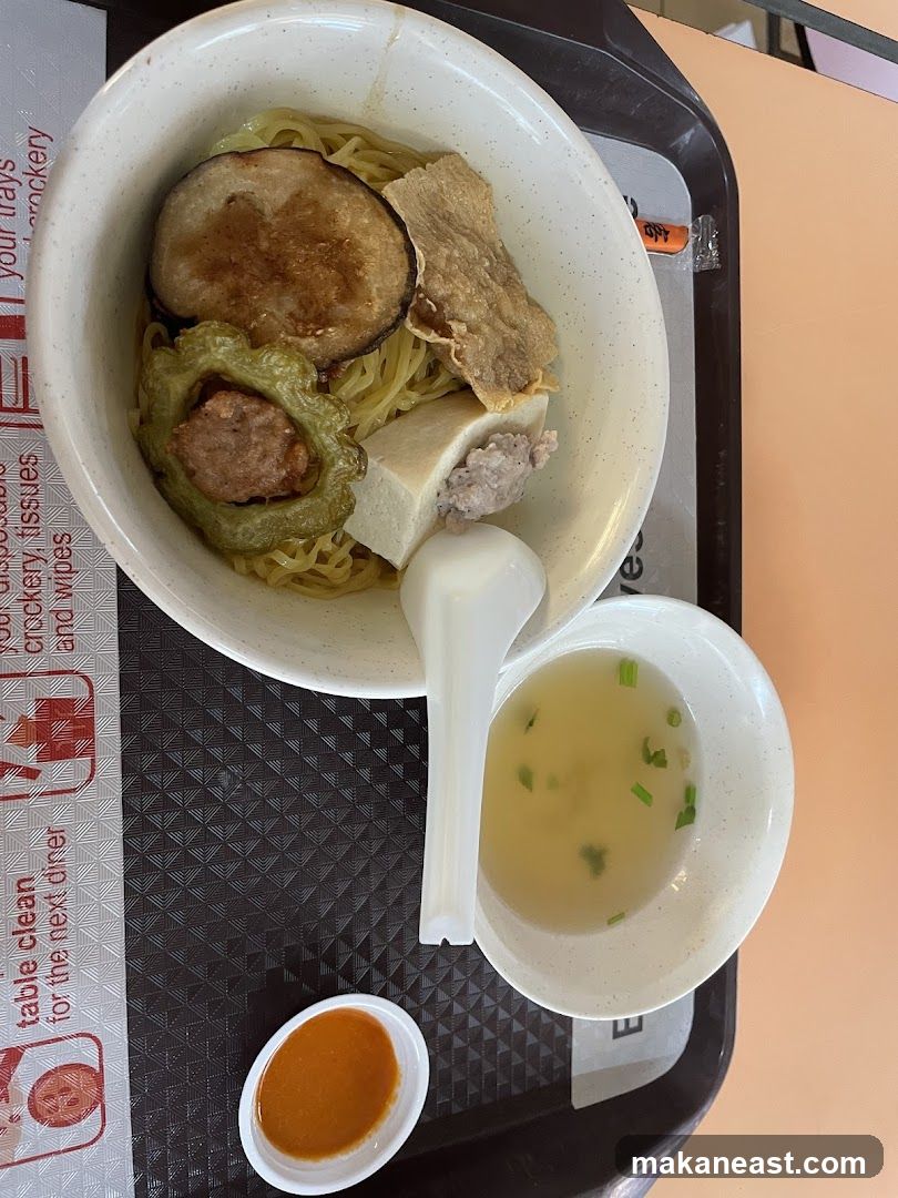 Noodle Dish with Soup and Chili Sauce