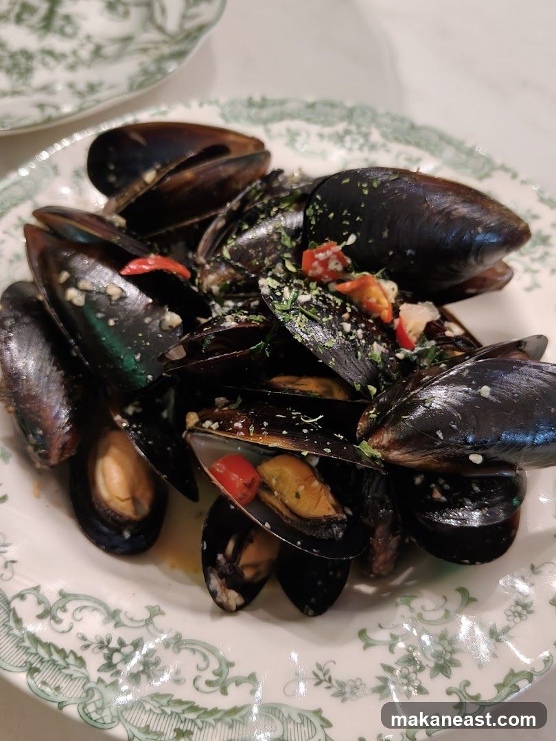 Mussels with Garlic and Herbs