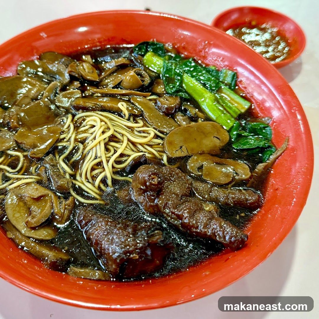 Noodles with Braised Meat and Mushrooms
