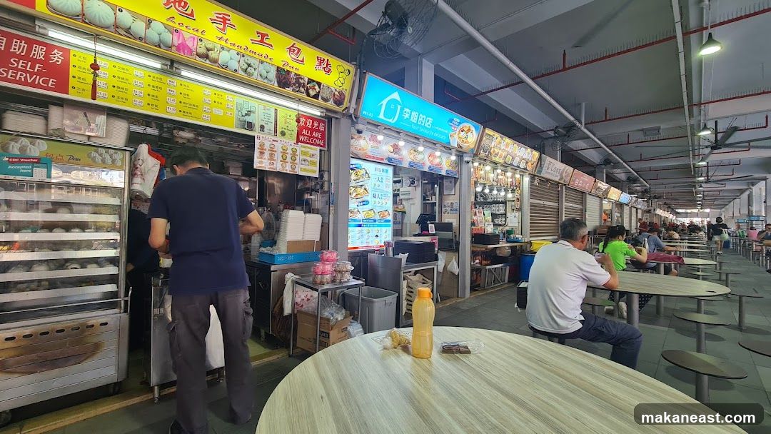 Food Stall with Steamed Buns