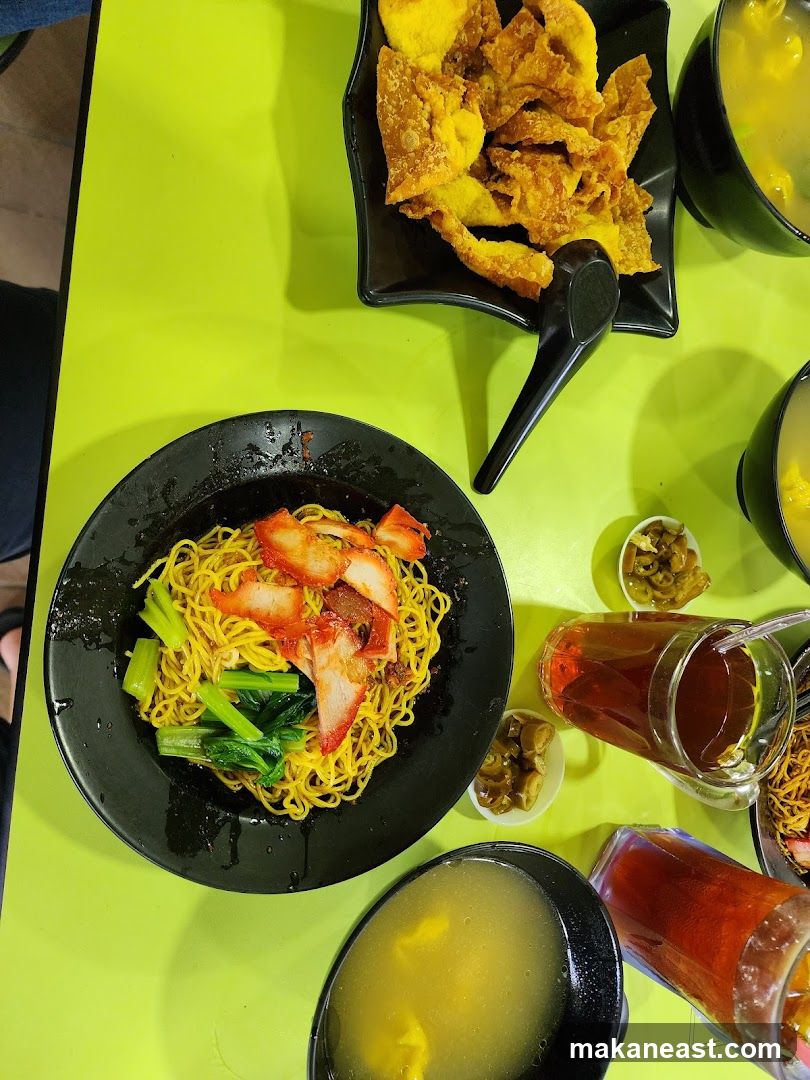 Noodles and Fried Wontons