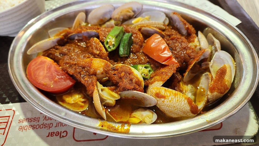 Spicy Clams with Tomatoes and Okra
