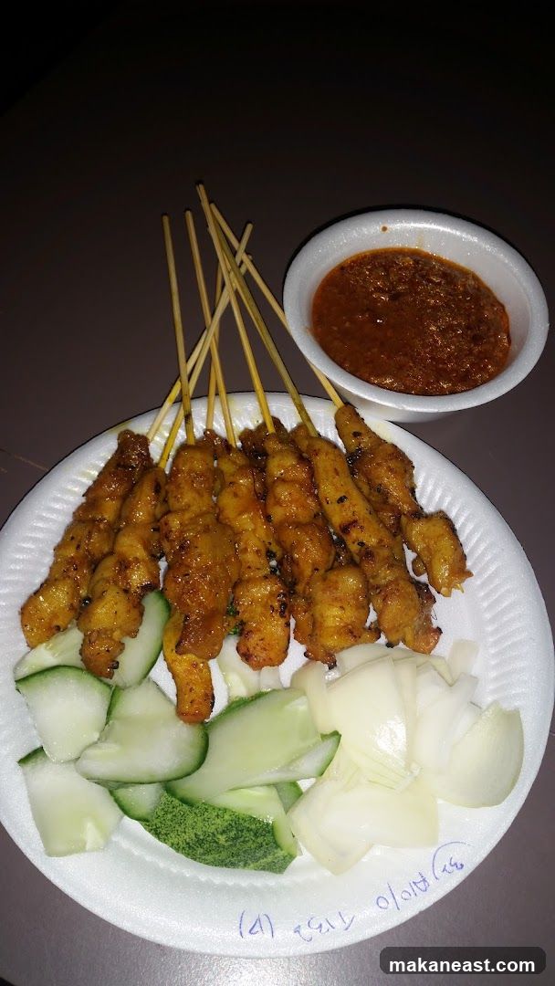 Chicken Satay with Peanut Sauce