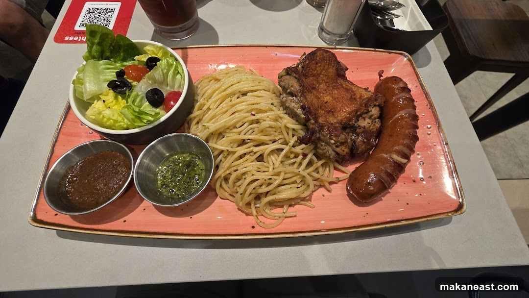 Spaghetti with Chicken and Sausage