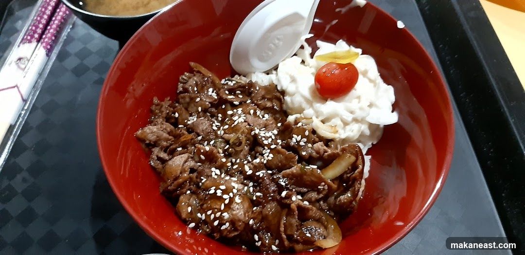 Beef Bowl with Side Salad