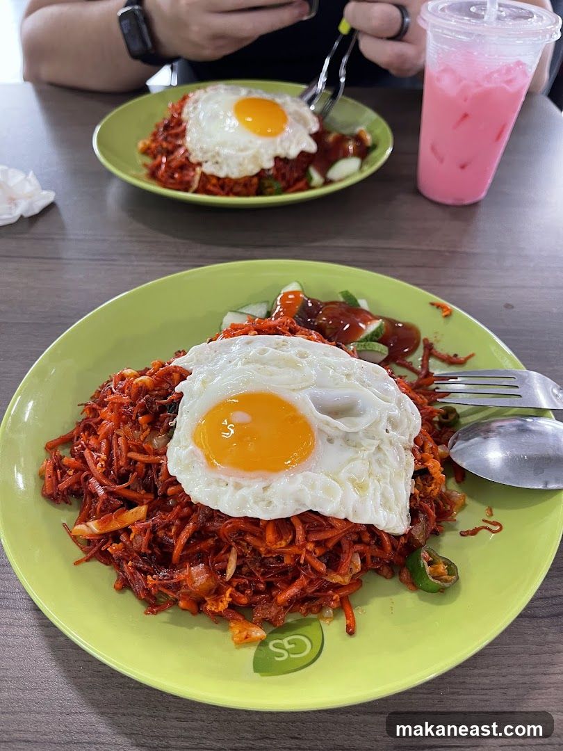Fried Noodles with Fried Egg