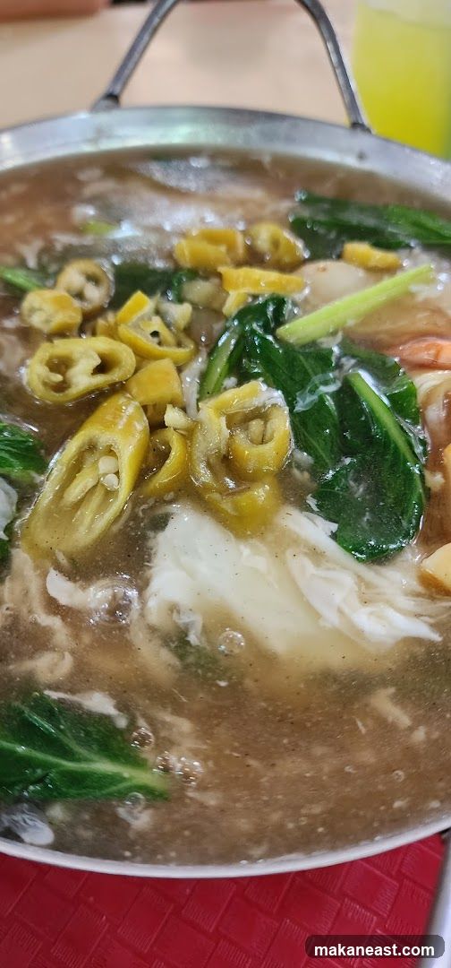 Noodle Soup with Vegetables and Chili
