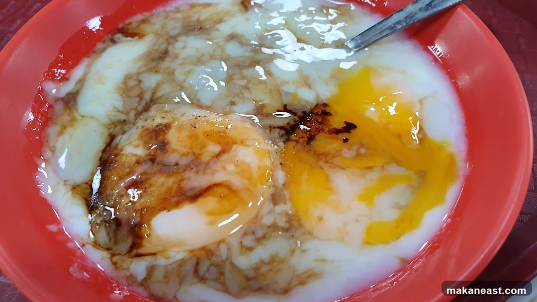 Soft-boiled eggs with soy sauce