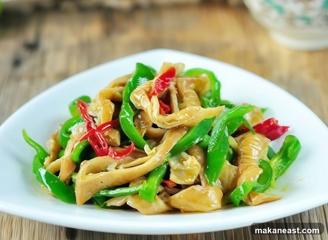 Stir-fried dish with peppers and meat