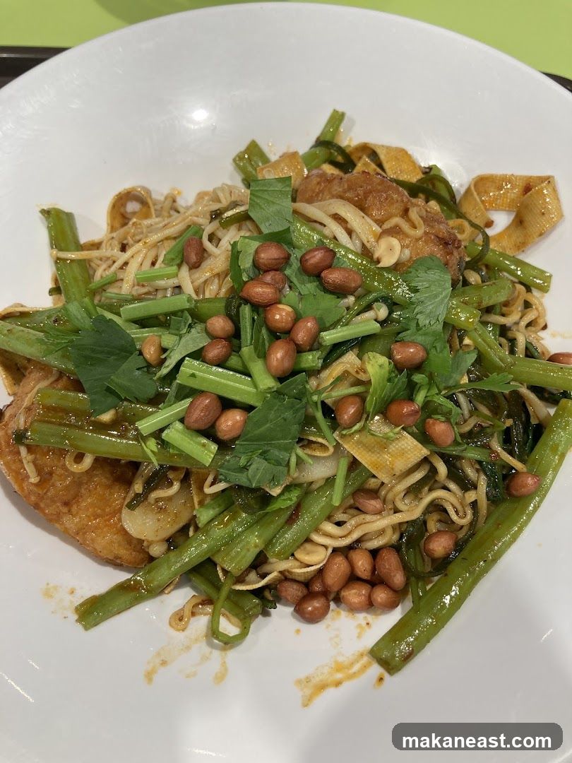 Noodles with Vegetables and Peanuts