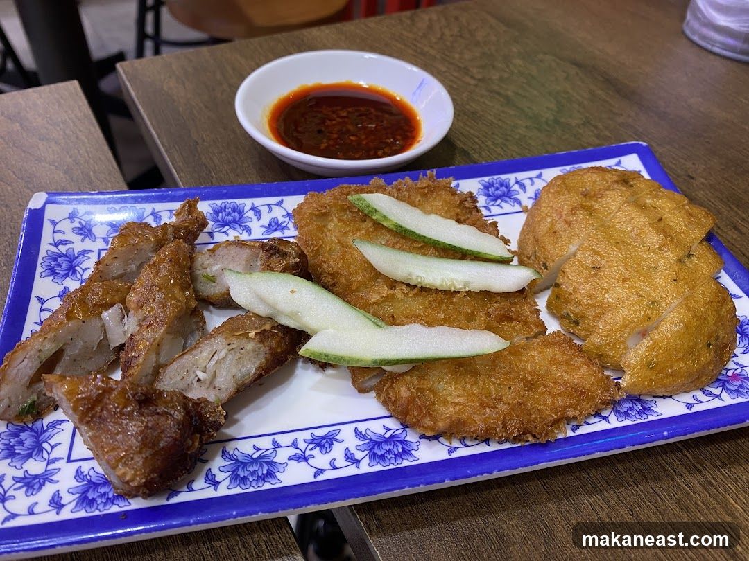 Fried Appetizers with Dipping Sauce