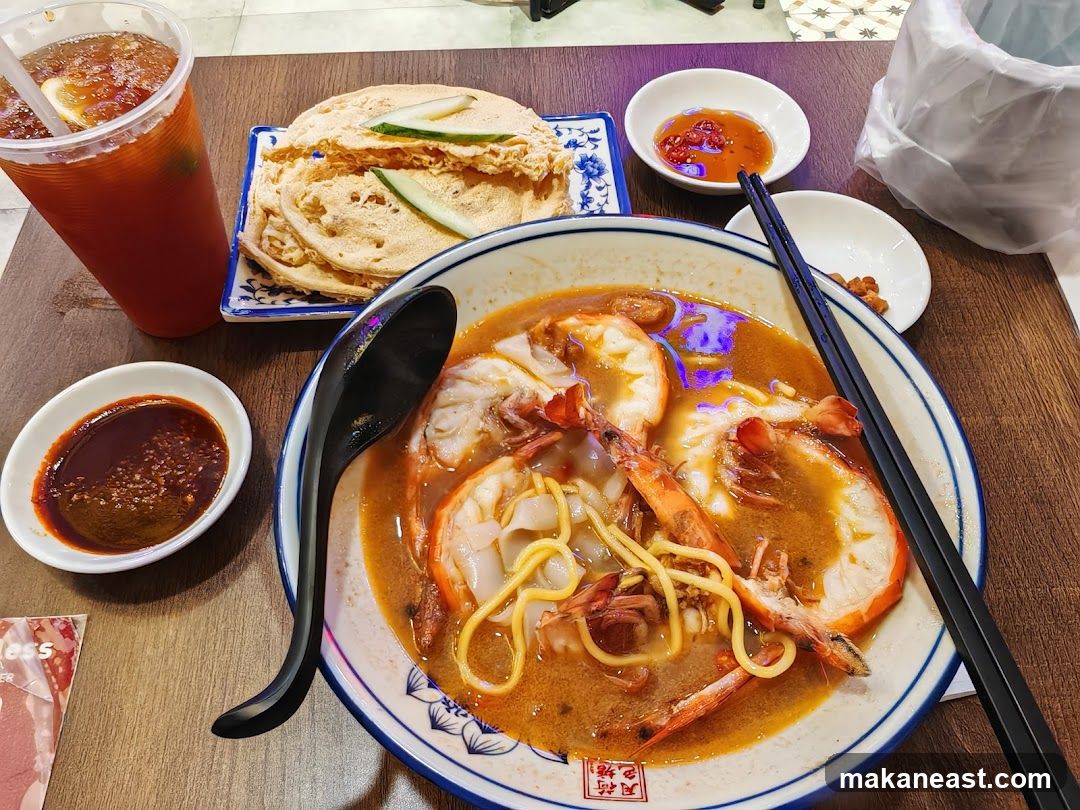 Laksa with Prawns and Roti Jala