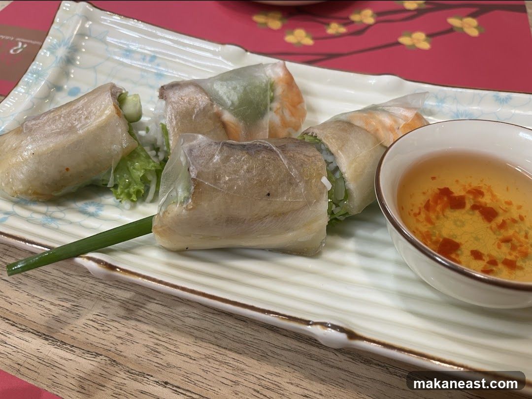 Fresh Spring Rolls with Dipping Sauce