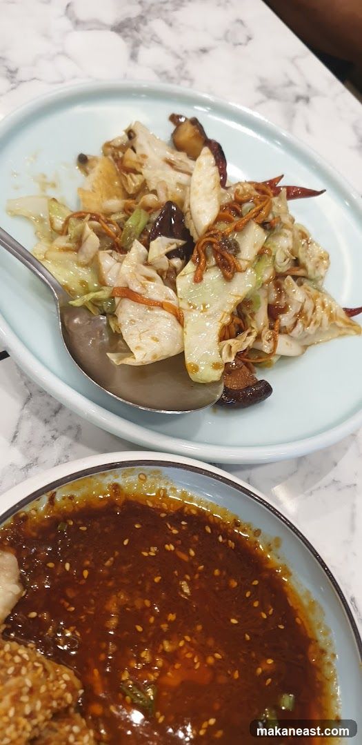 Stir-fried Cabbage and Mushrooms