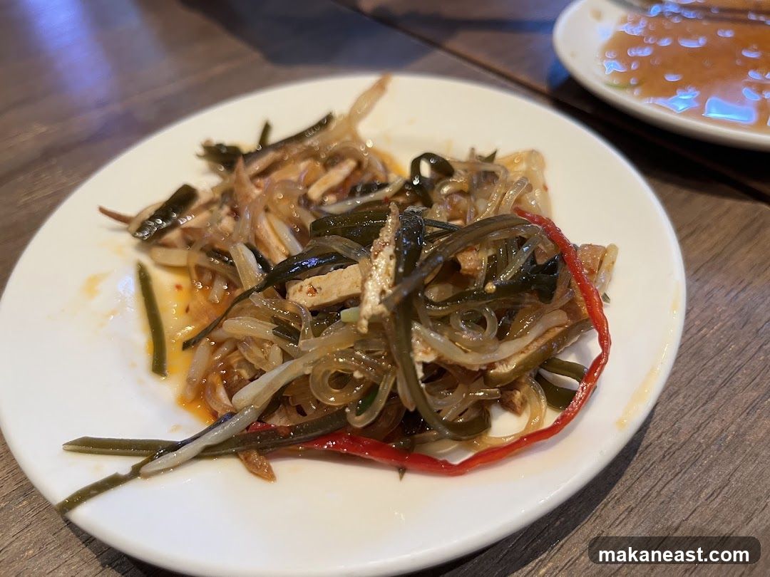 Appetizer with Kelp and Noodles