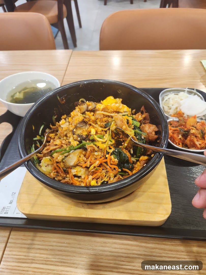Bibimbap with side dishes