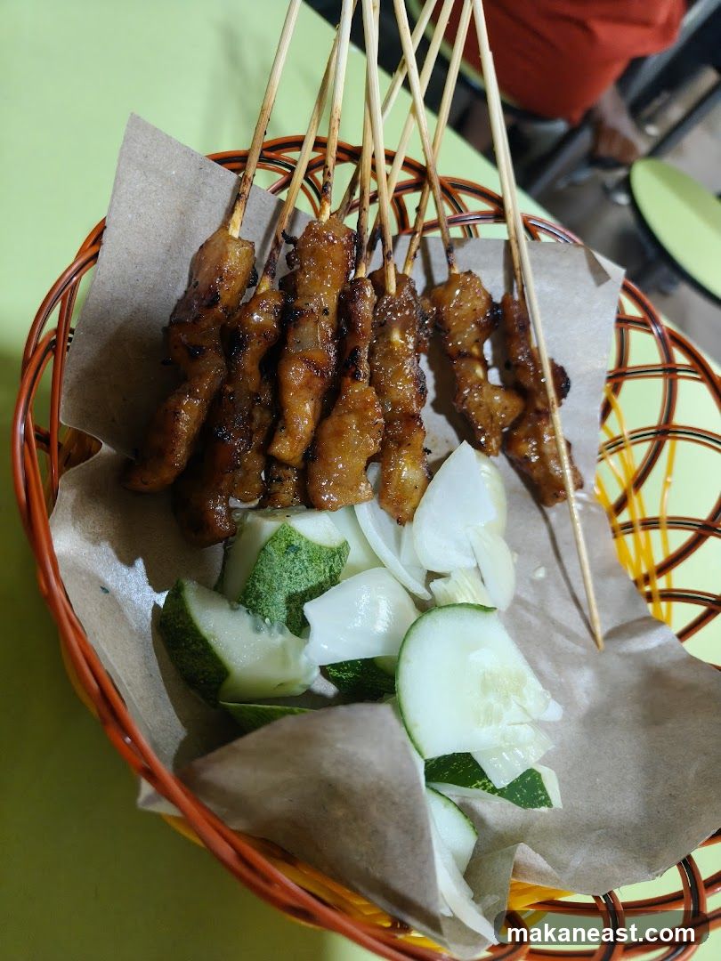 Chicken Satay with Cucumber and Onion