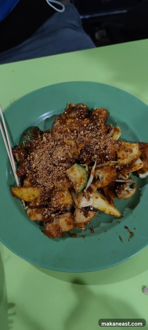 Rojak on a green plate