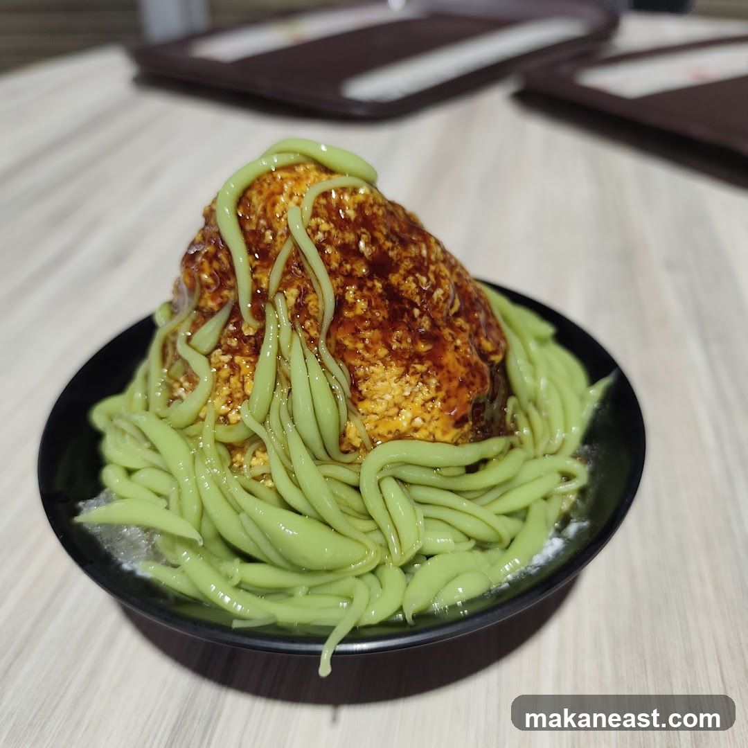 Dessert with Green Noodles and Sauce