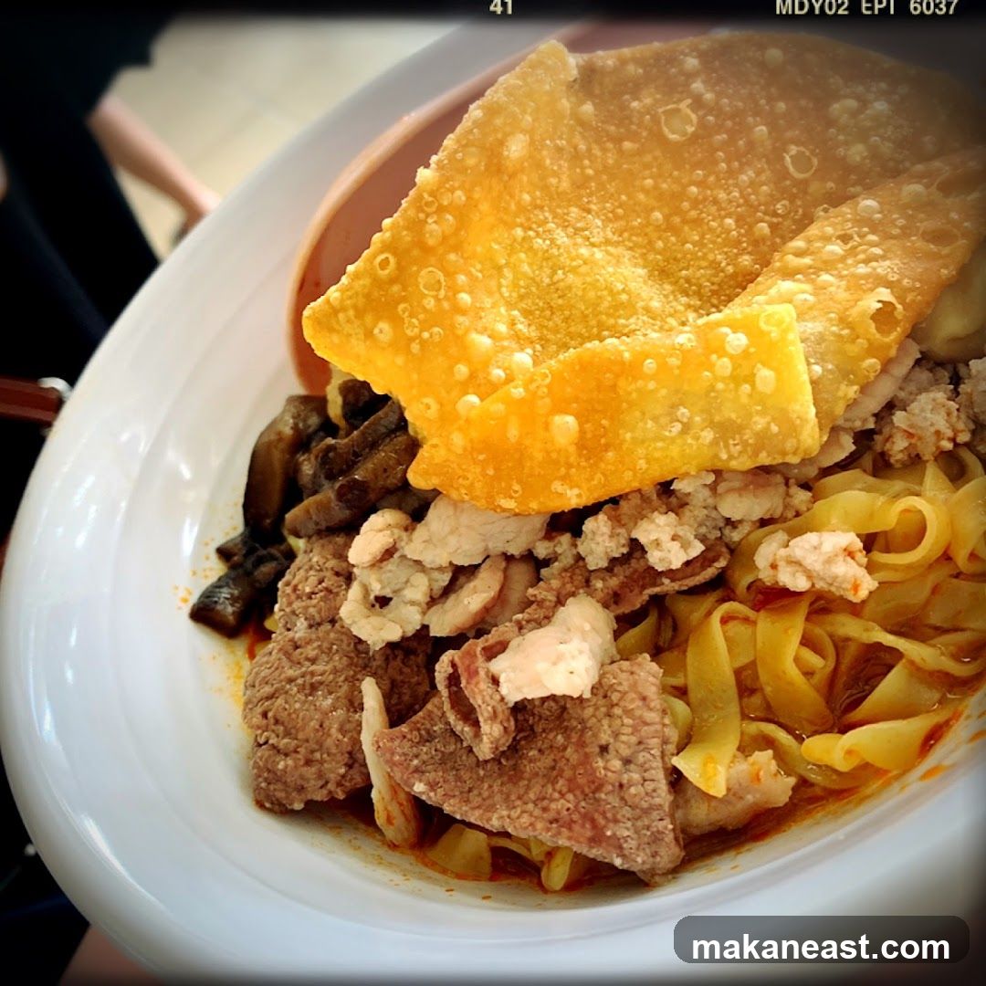Noodle Dish with Fried Wonton