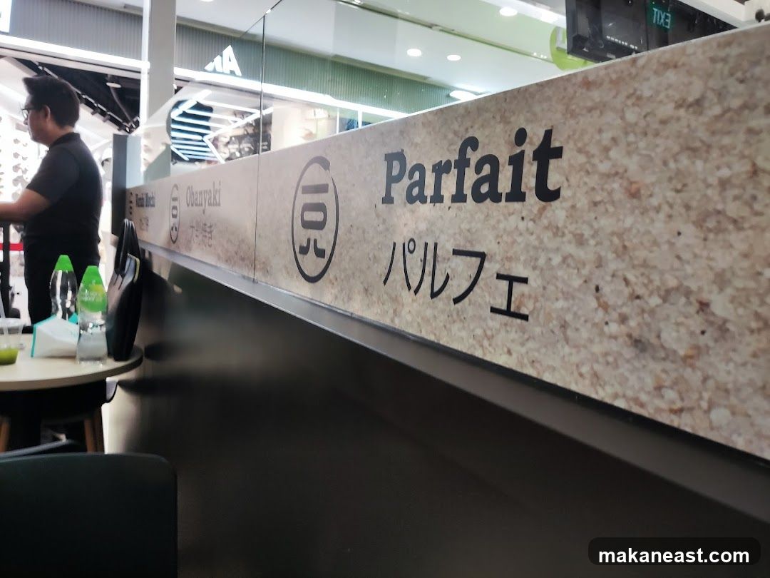 Counter with Japanese text and "Parfait"
