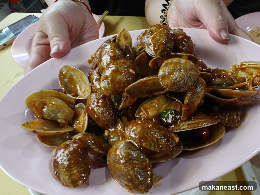 Clams in Sauce