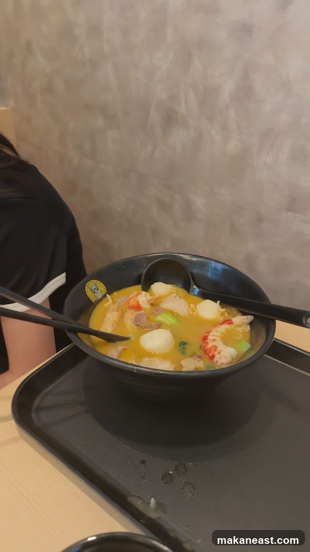 Noodle Soup with Seafood and Meat