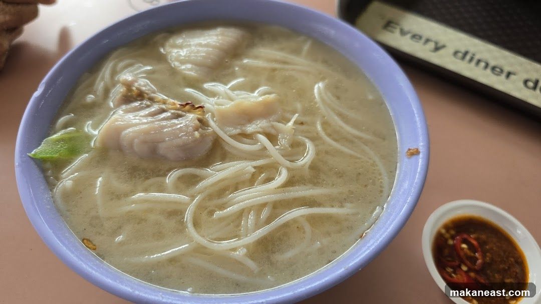 Noodle Soup with Chili Dip