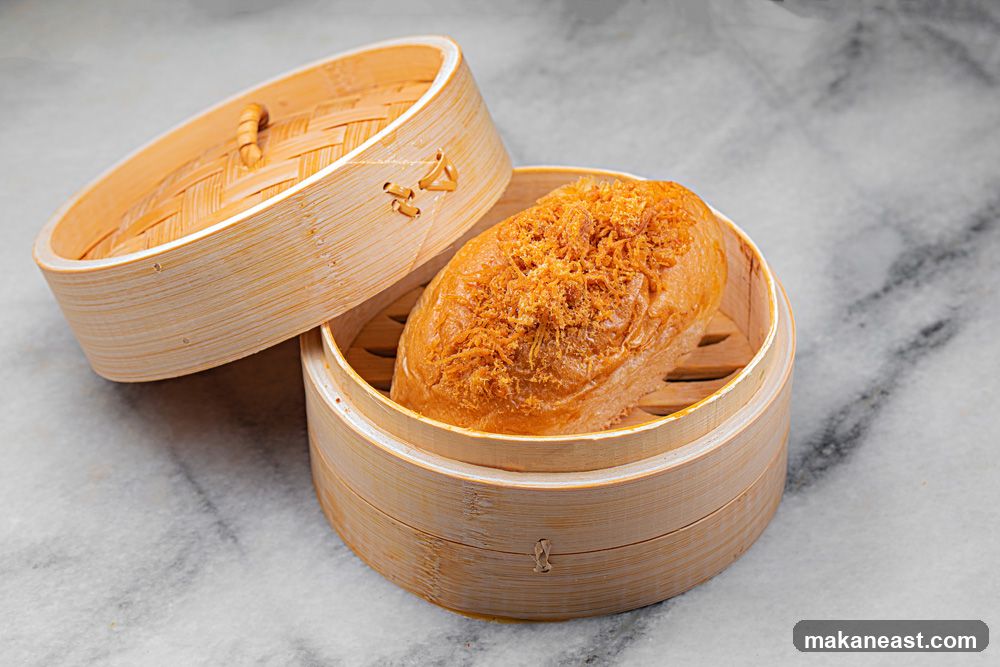 Fluffy Bun with Shredded Pork