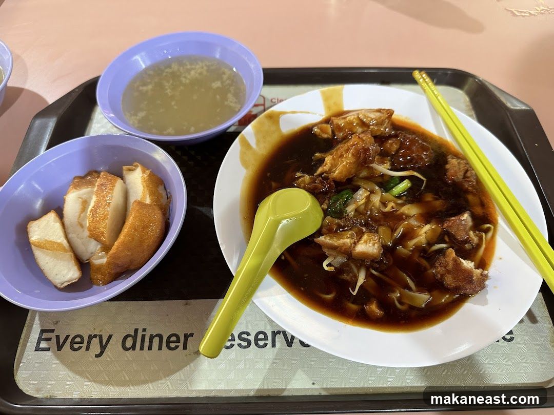 Noodles with Fried Fish Slices and Soup