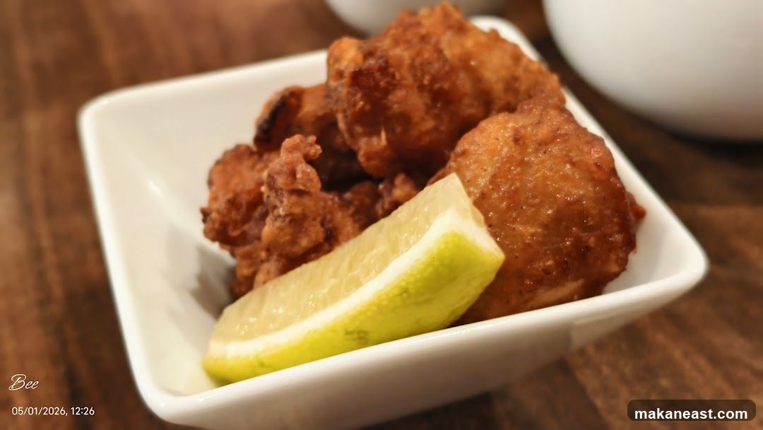 Fried Bites with Lemon Wedge