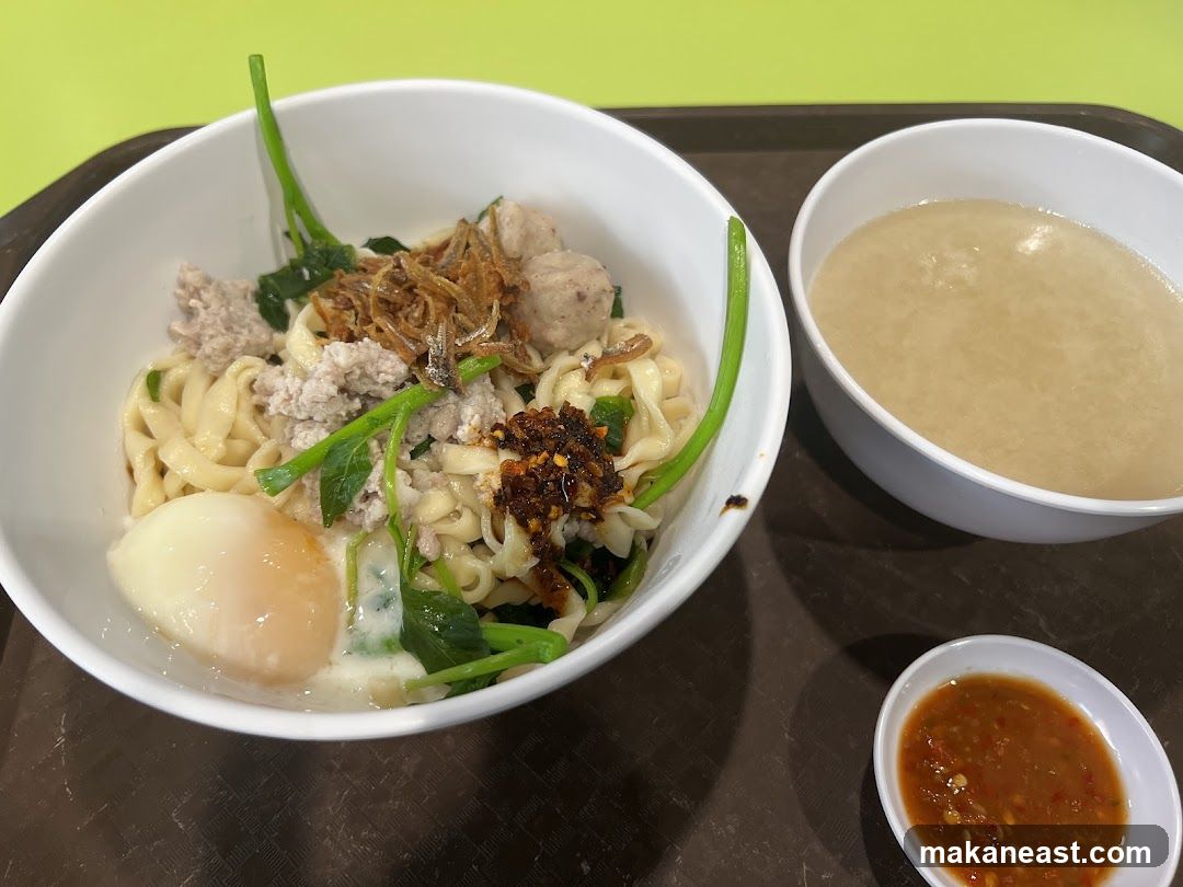 Noodles with Egg and Soup