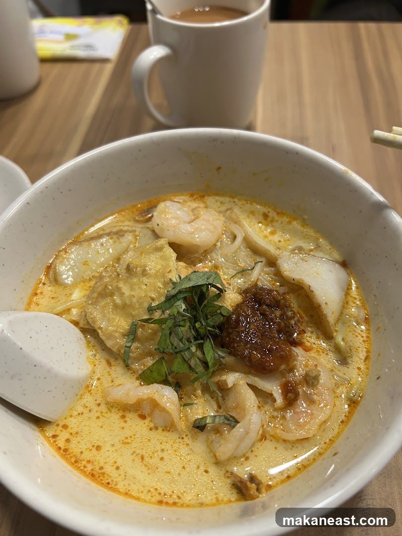 Laksa with Shrimp and Tea