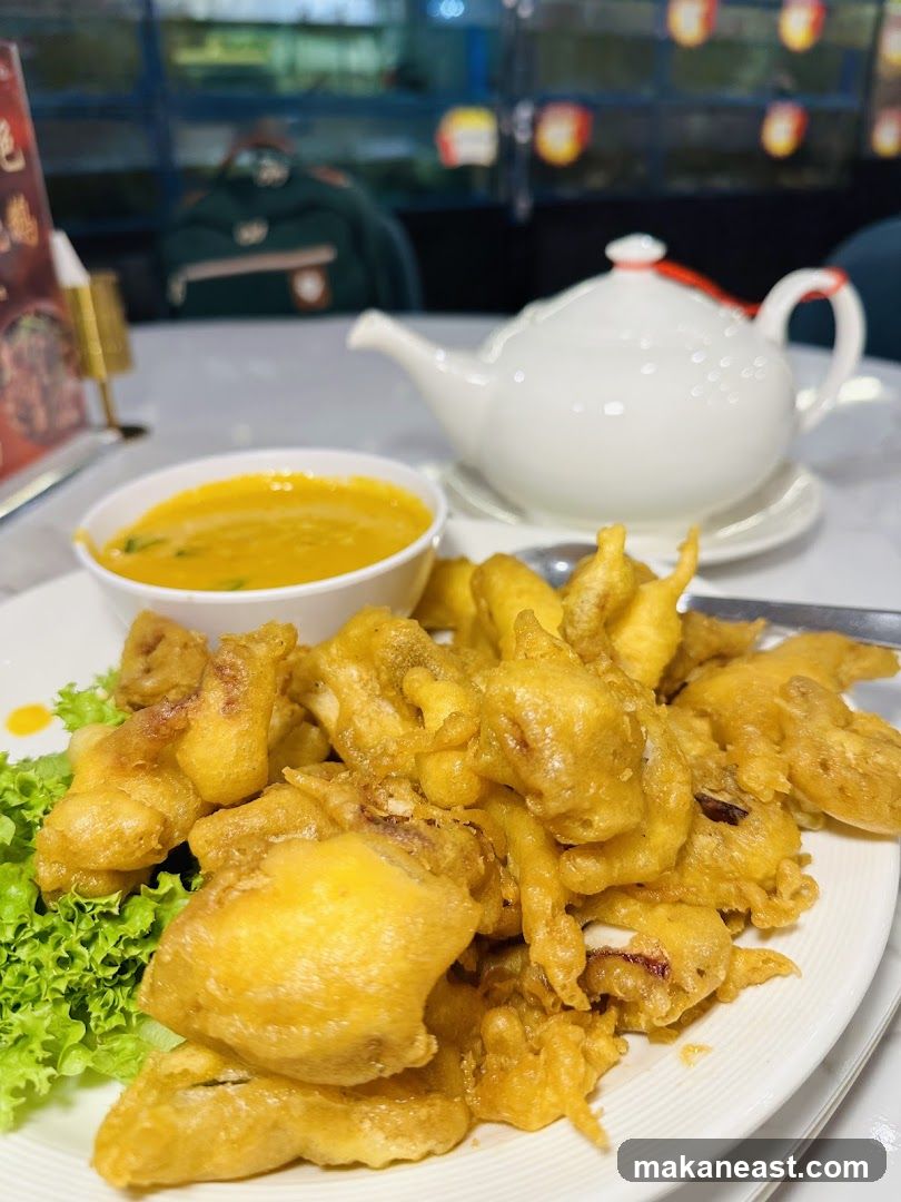 Fried Calamari with Dipping Sauce