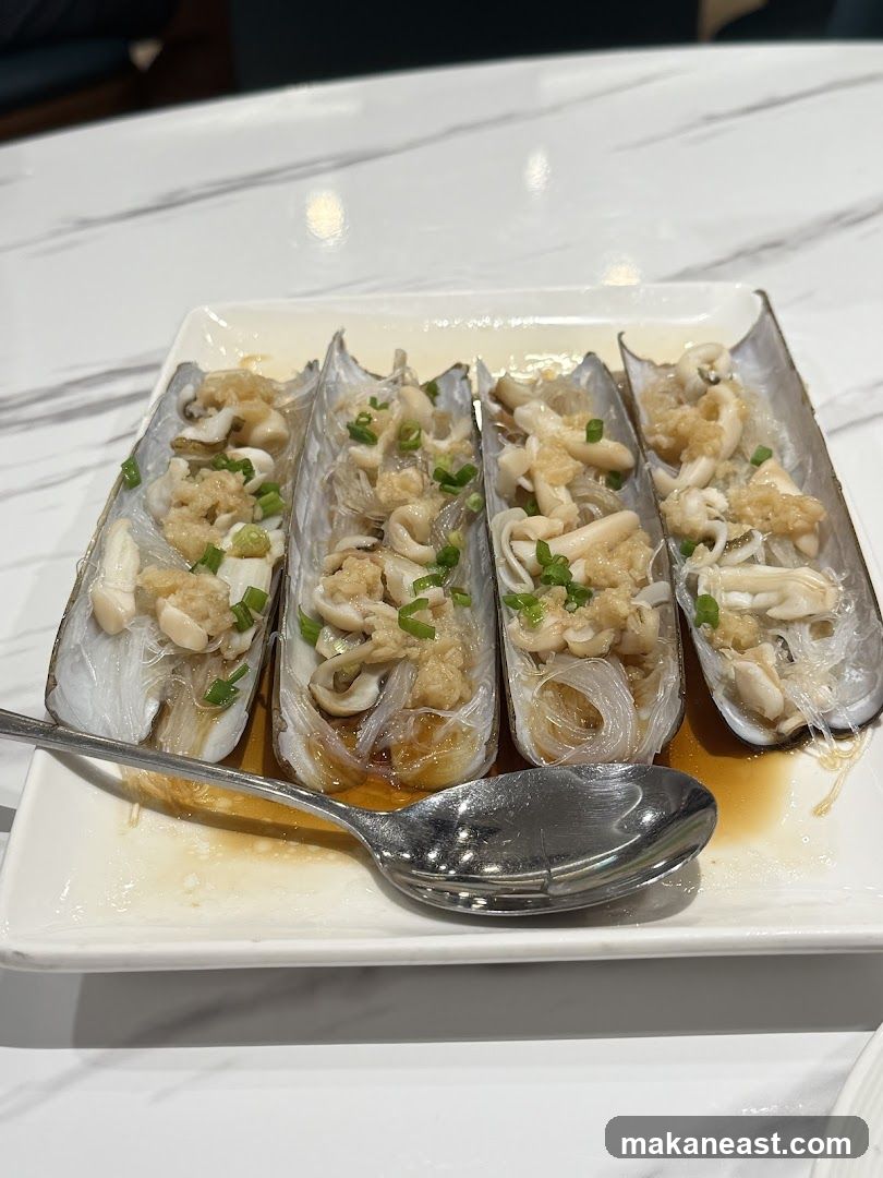 Steamed Razor Clams with Garlic and Vermicelli
