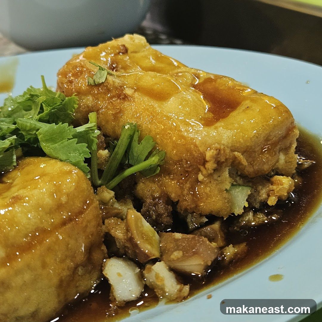 Fried Tofu with Pork and Sauce