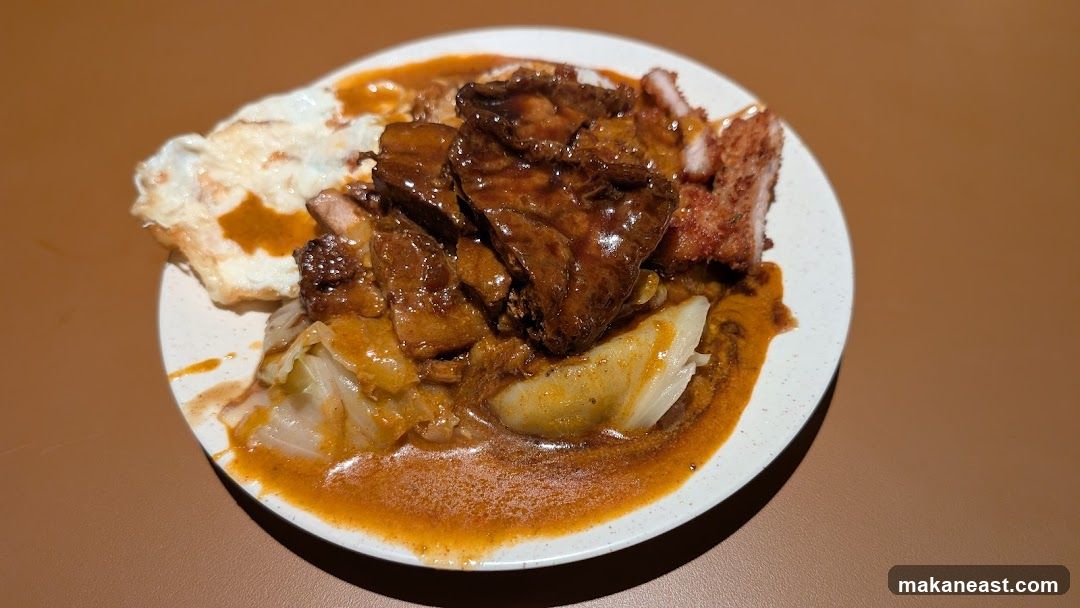 Braised Pork Rice with Fried Egg and Cabbage
