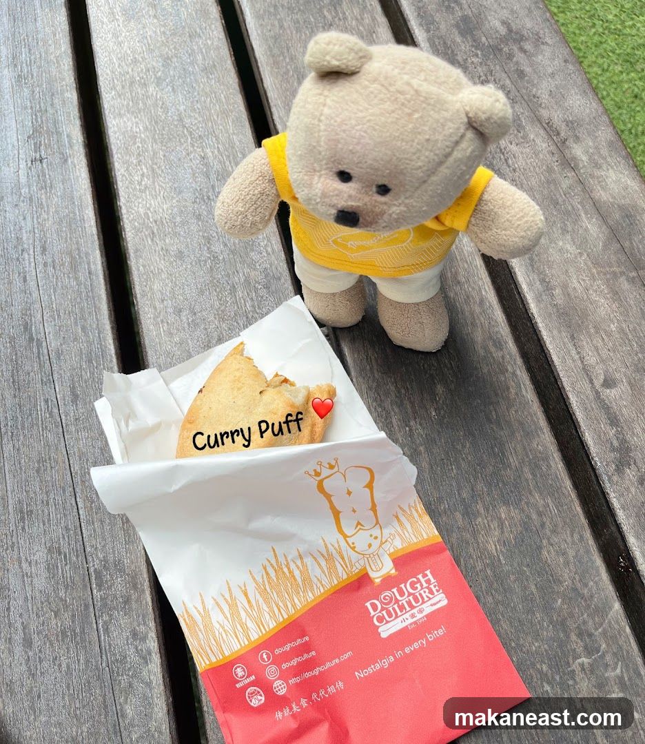 Curry Puff with Teddy Bear