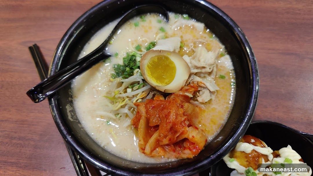 Ramen with Kimchi and Egg