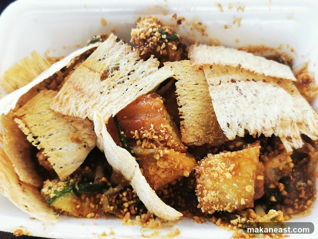 Savory Snack with Crispy Toppings